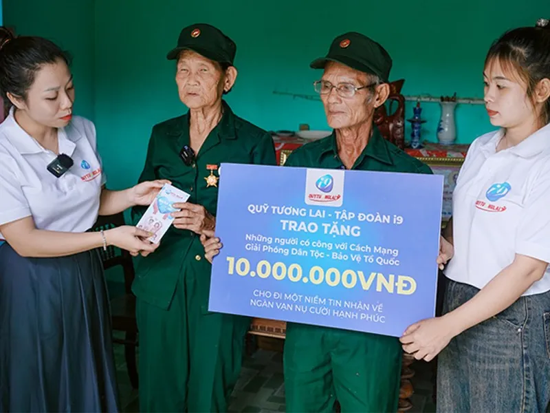 Hình ảnh đội ngũ hỗ trợ khách hàng của bj88 đá gà luôn sẵn sàng giải đáp thắc mắc